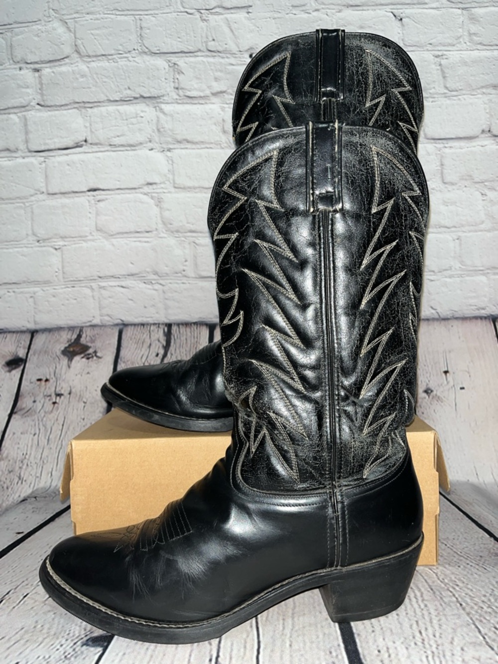 ✅SOLD✅ Durango Shyloh Western Black Patent Leather Cowboy Boots Size 10.5